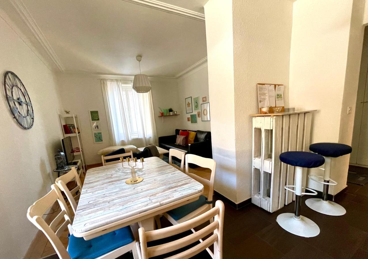 Appartement Douces Heures Avec Parking Couvert Prive Le Locle Exterior photo
